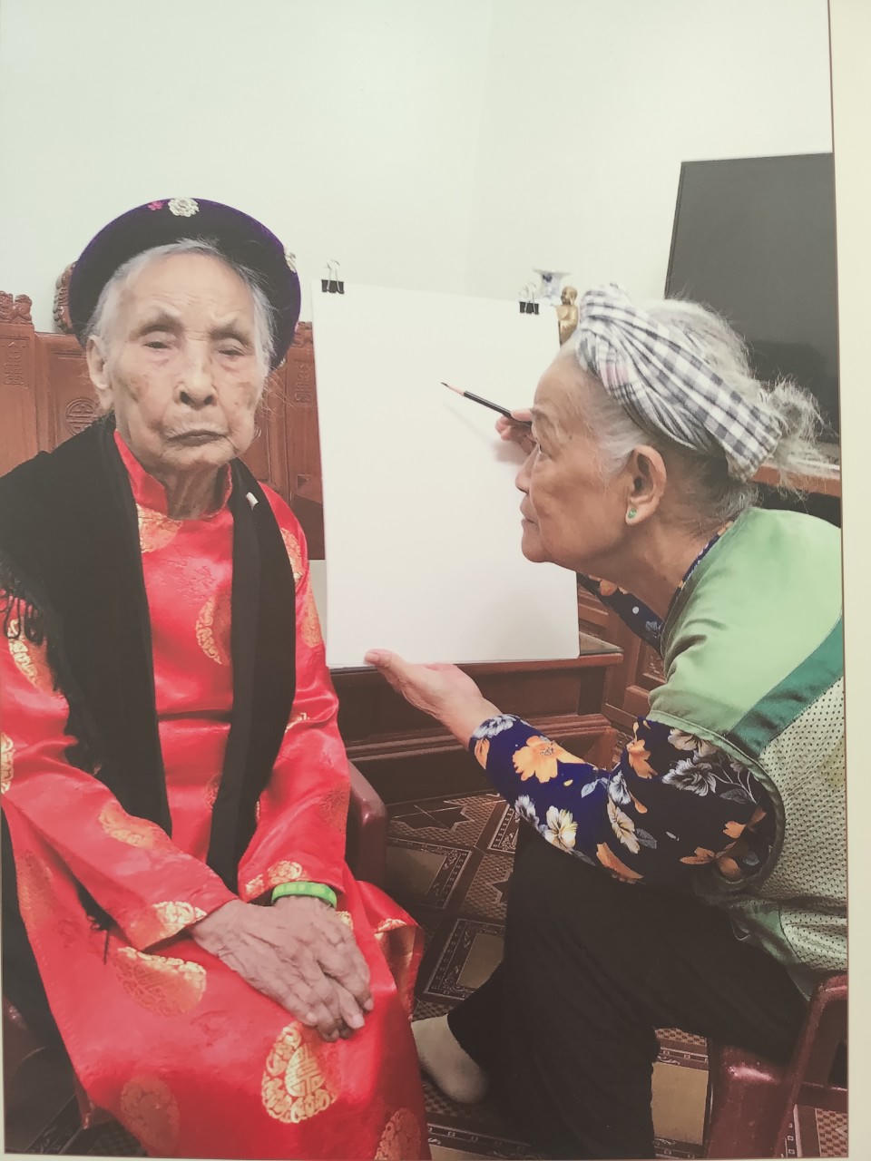 “Tâm họa tri ân” – tấm lòng của nữ họa sĩ với Mẹ Việt Nam anh hùng