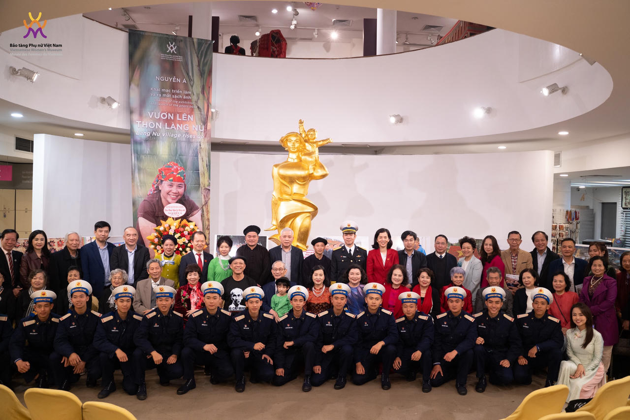 Nhìn lại hành trình tái thiết Làng Nủ qua ống kính của nhiếp ảnh gia Nguyễn Á