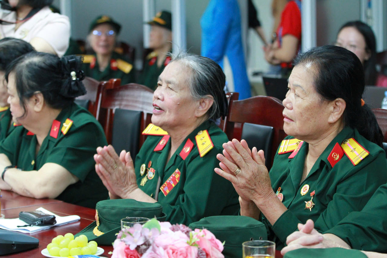 Giao lưu 'Huyền thoại Trường Sơn'