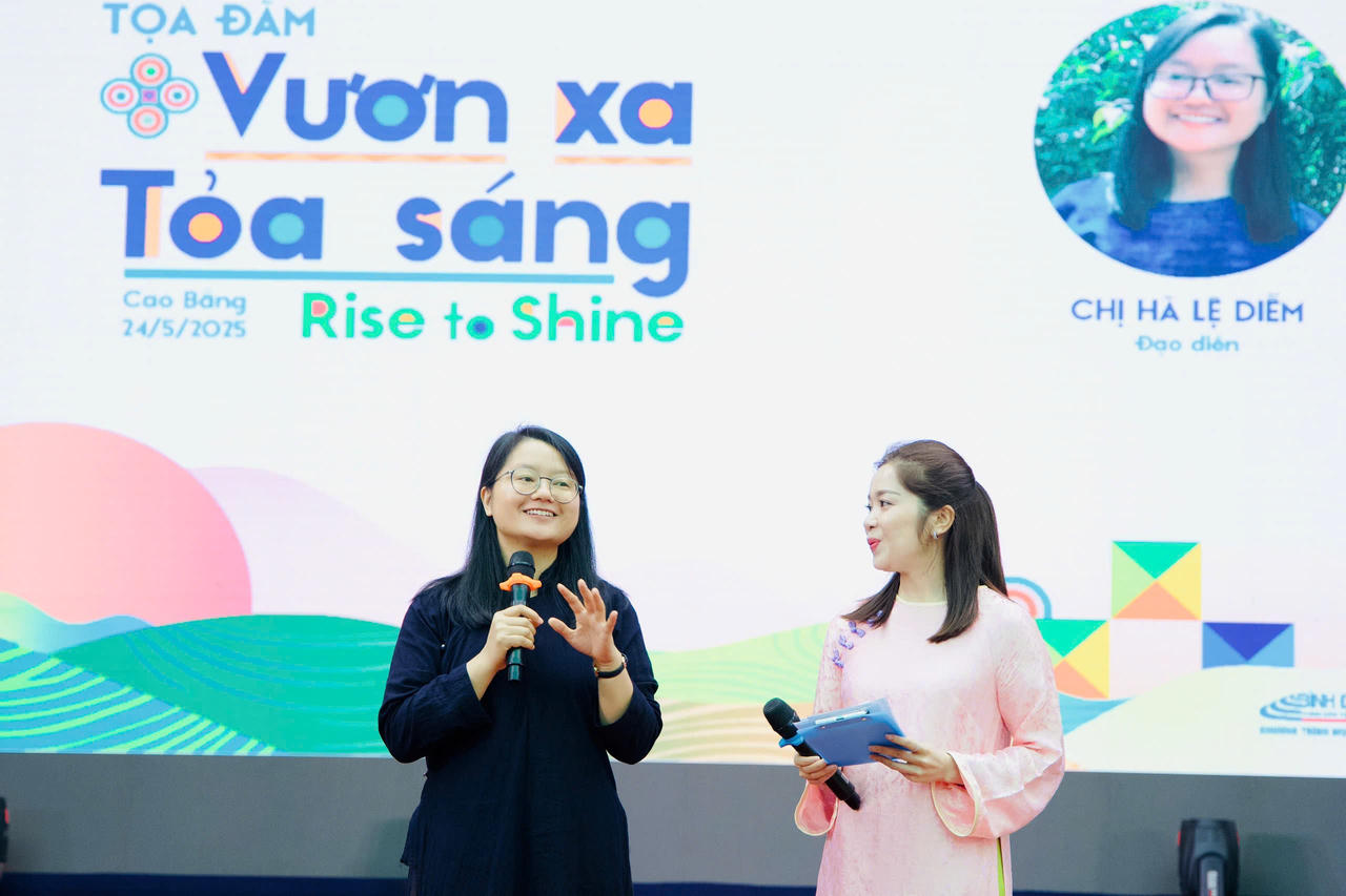 Từ những vùng núi cao, con chữ có thể chắp cánh tương lai