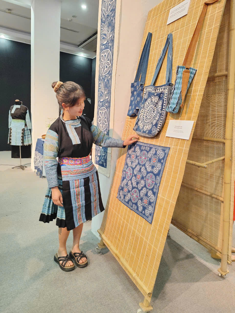 “Nối mạch di sản cộng đồng” hỗ trợ phụ nữ DTTS bảo tồn di sản văn hóa