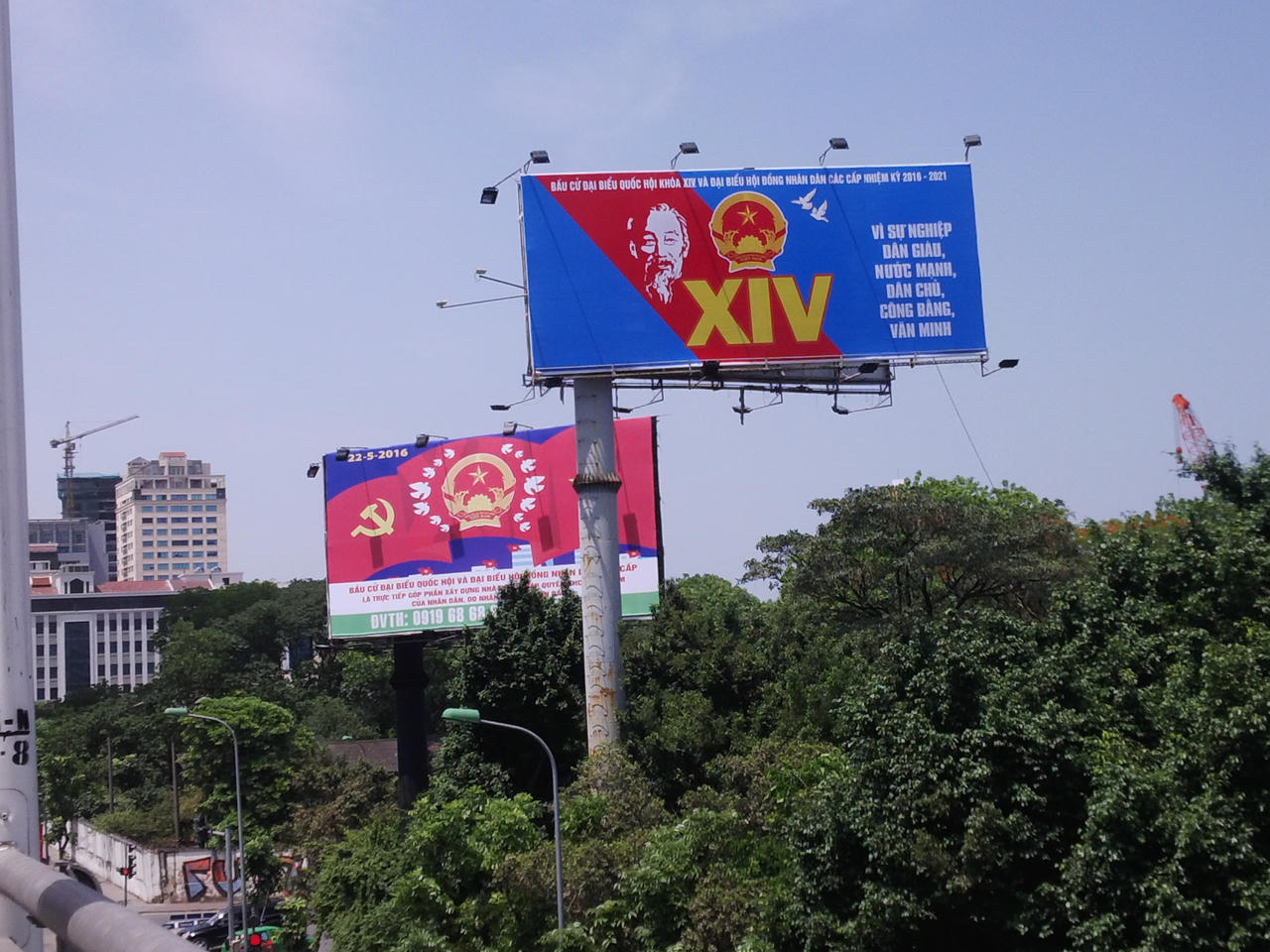 Hà Nội 'khoác áo mới' chờ đón ngày trọng đại