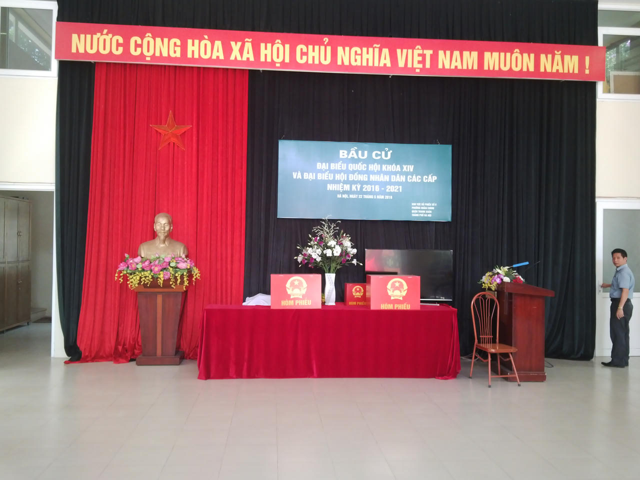 Hà Nội 'khoác áo mới' chờ đón ngày trọng đại