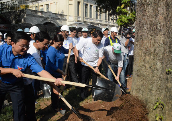 Chủ tịch Chung kêu gọi bà nội trợ bỏ thói quen gây độc hại