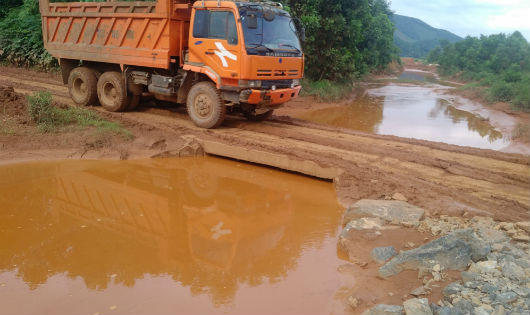 Thái Nguyên: Khai thác mỏ sắt công ty kiếm lời, rũ bỏ trách nhiệm với dân