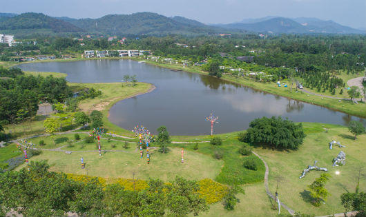Những sắc màu mới của Art In The Forest 2017