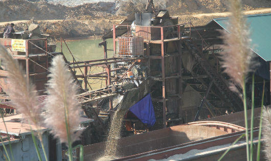 Tuyên Quang: Công ty Lam Sơn dùng “bùa hộ mệnh” để khai thác khoáng sản