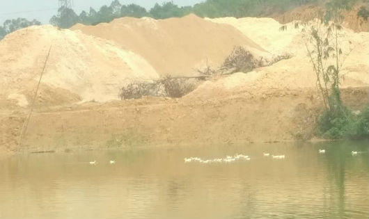 Tiếp bài khai thác “vàng trắng” ở Phú Thọ: Ai “bảo kê”cho cơ sở chế biến cao lanh?