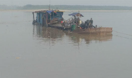 Công ty TNHH Tiến Cường ngang nhiên mở bến để khai thác cát ở Phú Thọ?