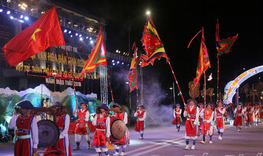 Phú Thọ: Lung linh sắc mầu Lễ hội văn hóa dân gian đường phố Việt Trì