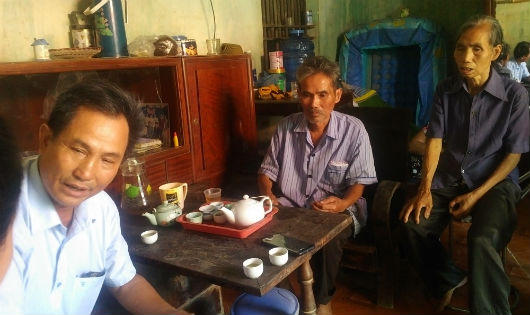 Vợ chồng nghèo chết ở nhà 'Hiệp khùng' - bố mẹ bệnh hiếm, con khờ dại trông vào ai?