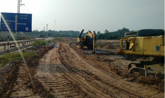 Doanh nghiệp xâm lấn đất hồ thủy điện Thác Bà (Yên Bái): Sai phạm nối tiếp sai phạm?