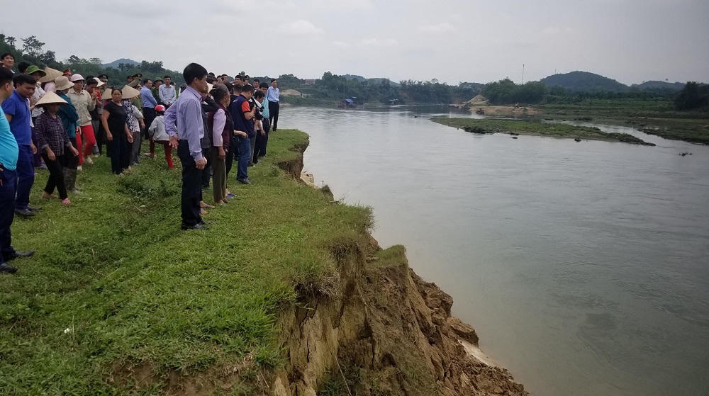 Phó Chủ tịch tỉnh Phú Thọ đối thoại với người dân về bức xúc trong khai thác cát sỏi