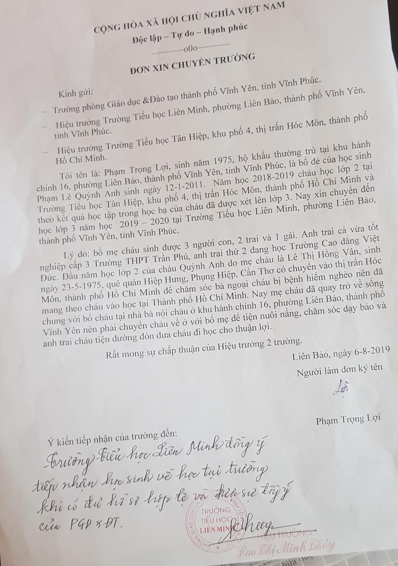 Vĩnh Phúc: Trái khoáy trong việc xin chuyển trường cho học sinh