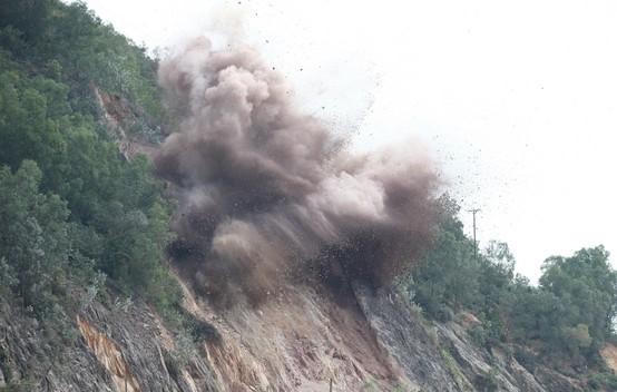 Nổ mìn chết 2 người tại mỏ mới được cấp phép thăm dò