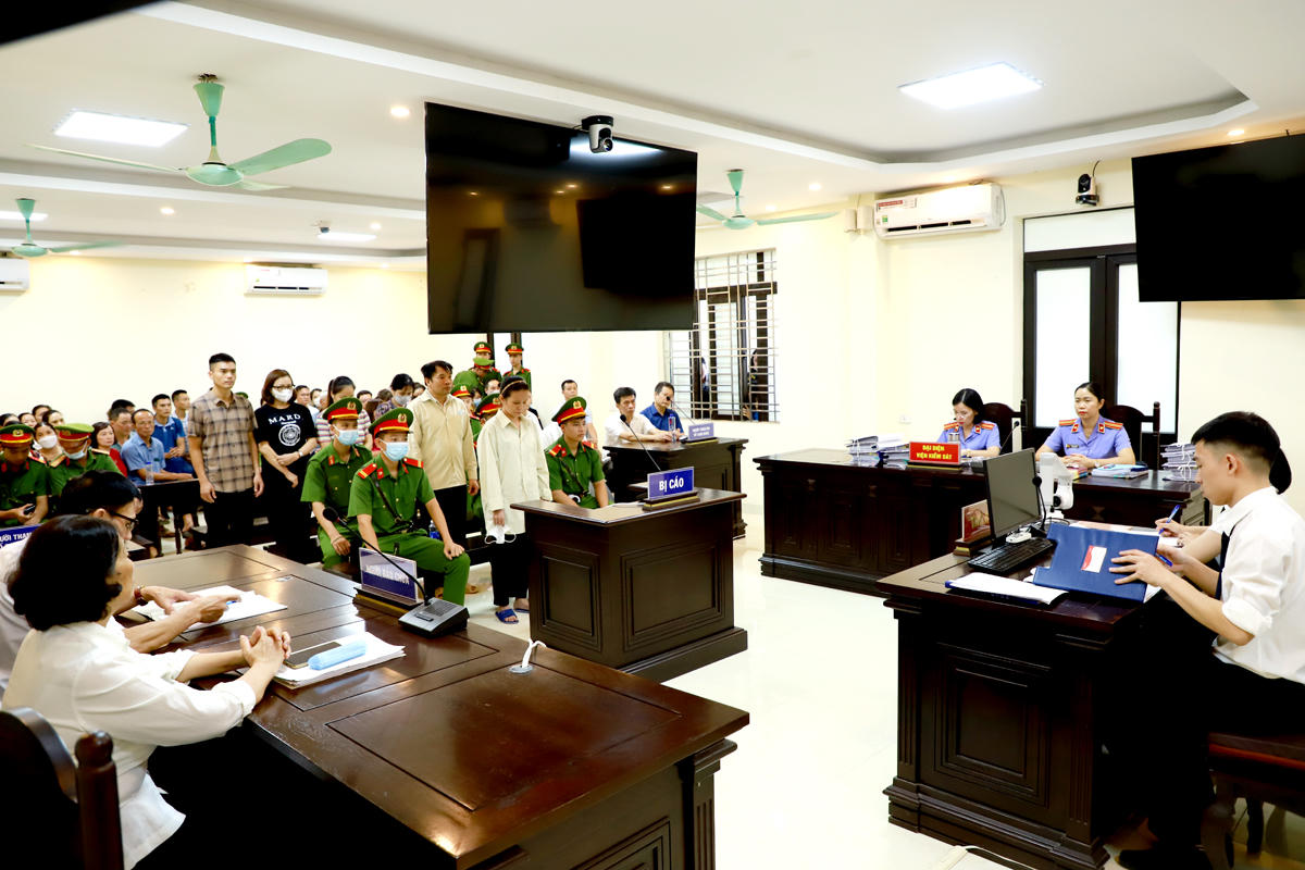 Dàn nguyên lãnh đạo CDC Hà Giang lĩnh án 