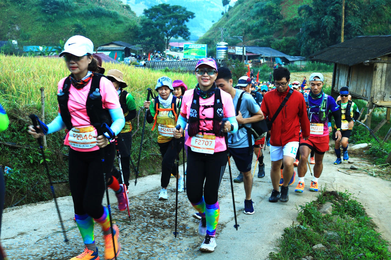 1.170 vận động viên tham gia giải chạy việt dã Mù Cang Chải