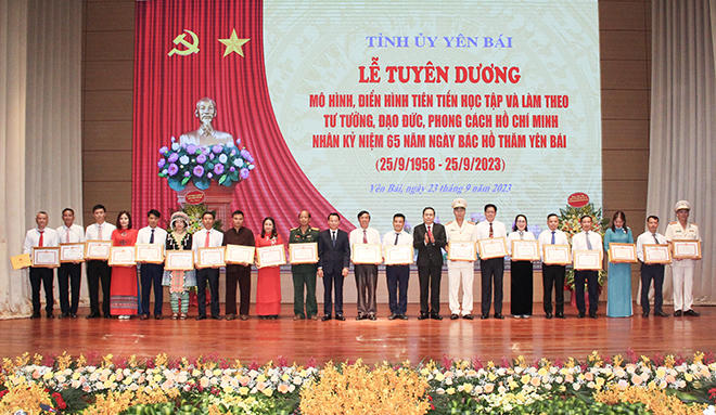 Yên Bái tuyên dương 65 cá nhân, tập thể điển hình, tiên tiến