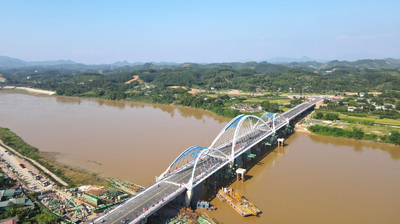 Yên Bái khánh thành cây cầu thứ 8 bắc qua sông Hồng