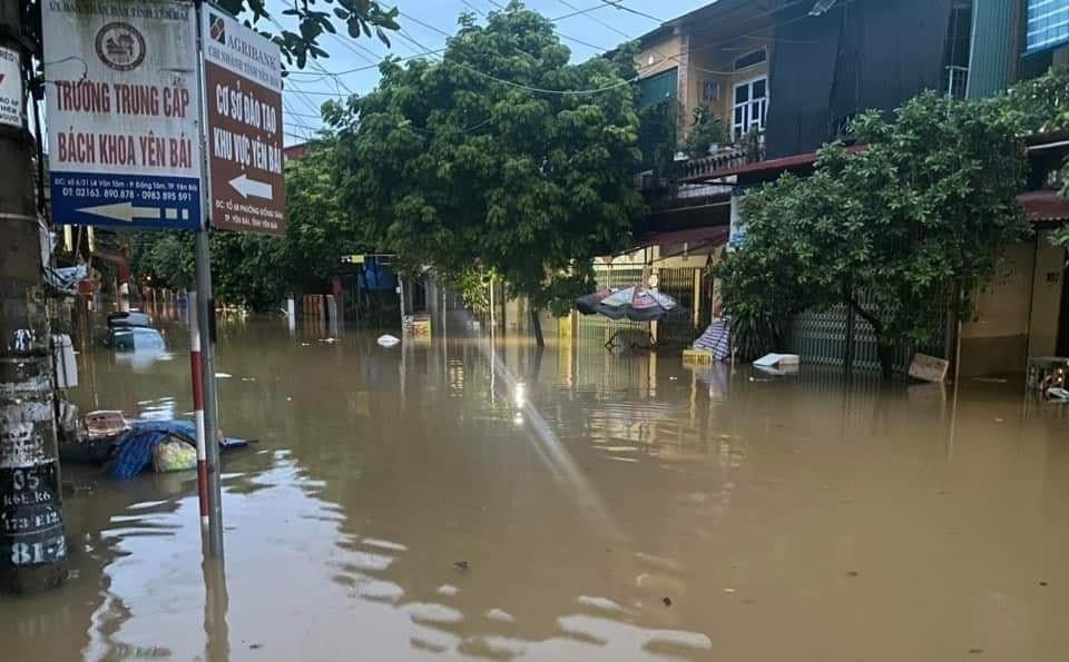 Yên Bái thiệt hại nặng nề do mưa lớn