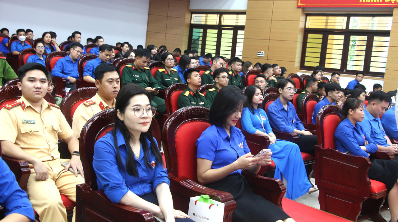 Thế hệ trẻ Yên Bái tiên phong chuyển đổi số