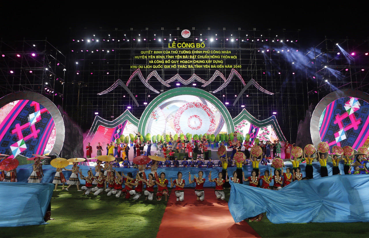 Hồ Thác Bà – Viên ngọc xanh giữa trời Tây Bắc