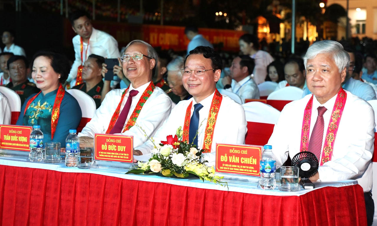 Hồ Thác Bà – Viên ngọc xanh giữa trời Tây Bắc