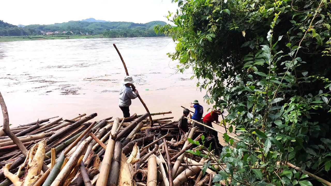 Thượng nguồn mưa lớn, sông Lô lũ sớm