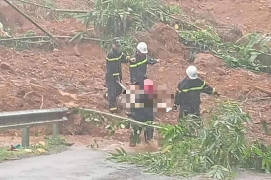 Vụ xe 16 chỗ bị vùi lấp ở Hà Giang: Đã có 11 nạn nhân tử vong