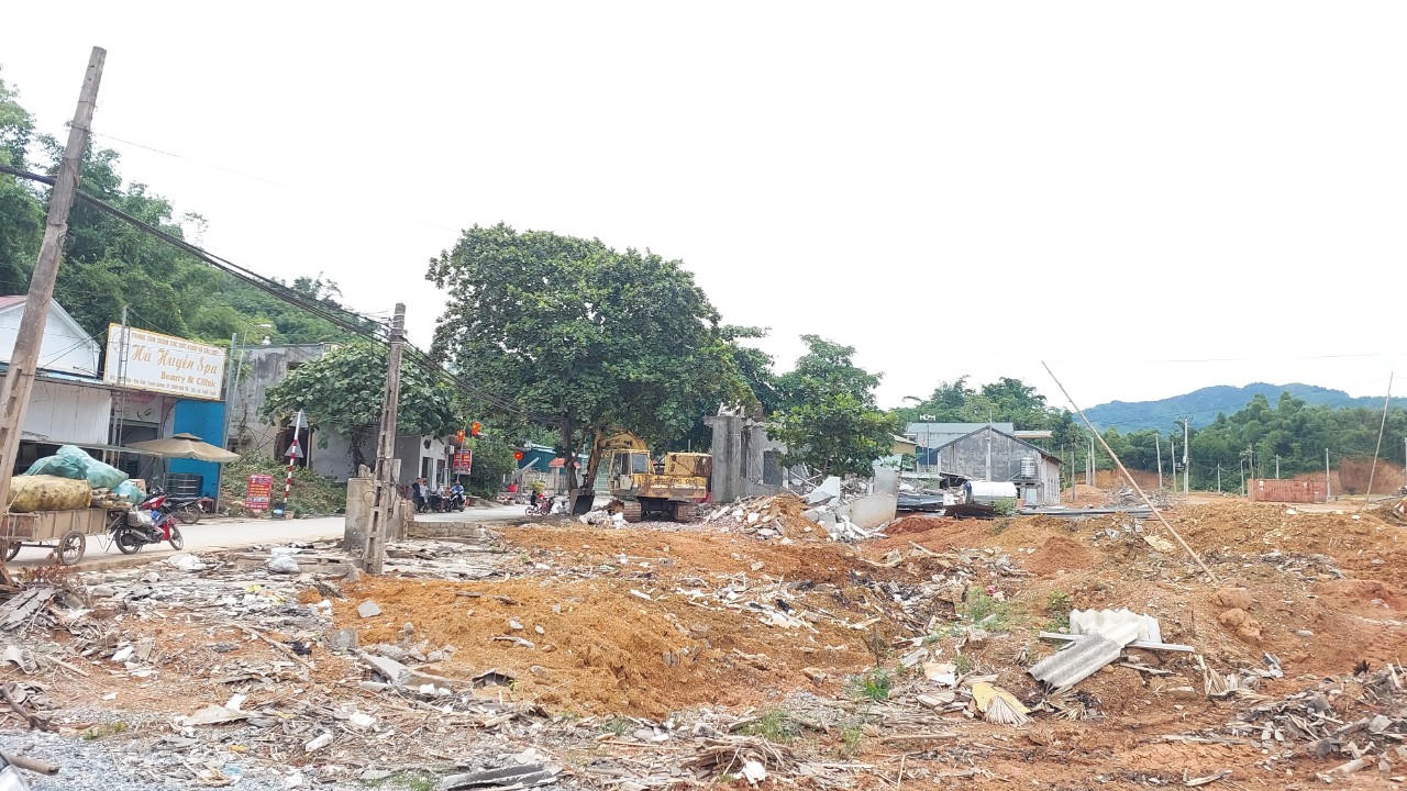 Cận cảnh cầu Xuân Vân bắc qua sông Gâm sắp hoàn thành