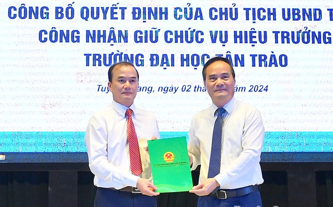 Tuyên Quang công nhận hiệu trưởng trường Đại học Tân Trào
