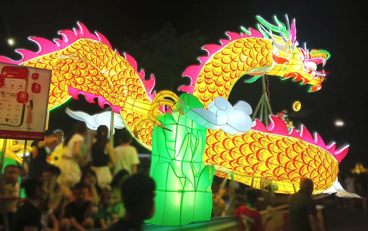 Lung linh sắc màu trung thu Tuyên Quang