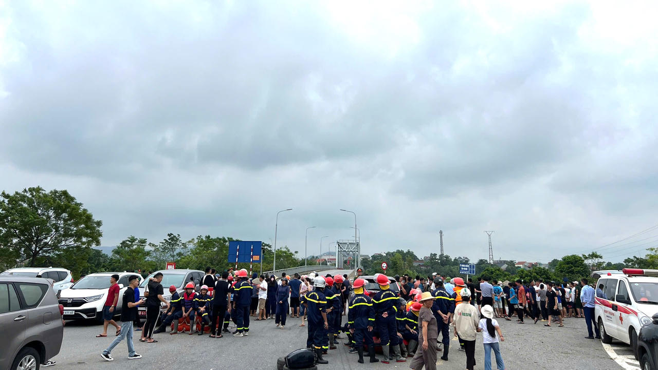 Trực tiếp sự cố sập cầu Phong Châu: Nỗ lực khắc phục hậu quả thiên tai do bão Yagi gây ra