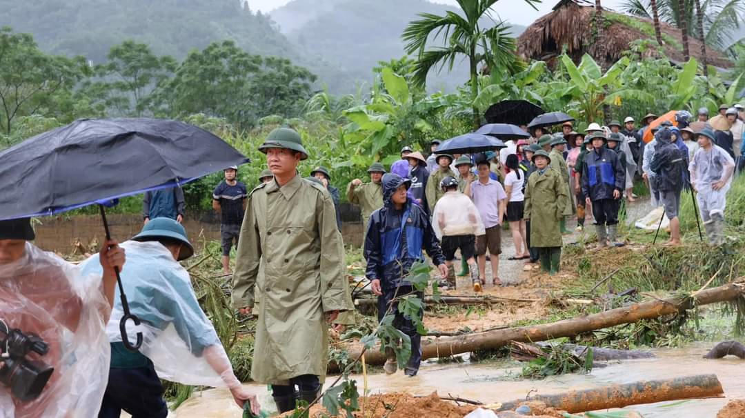 Liên tiếp sạt lở đất ở Lào Cai, Yên Bái, nhiều người chết và mất tích