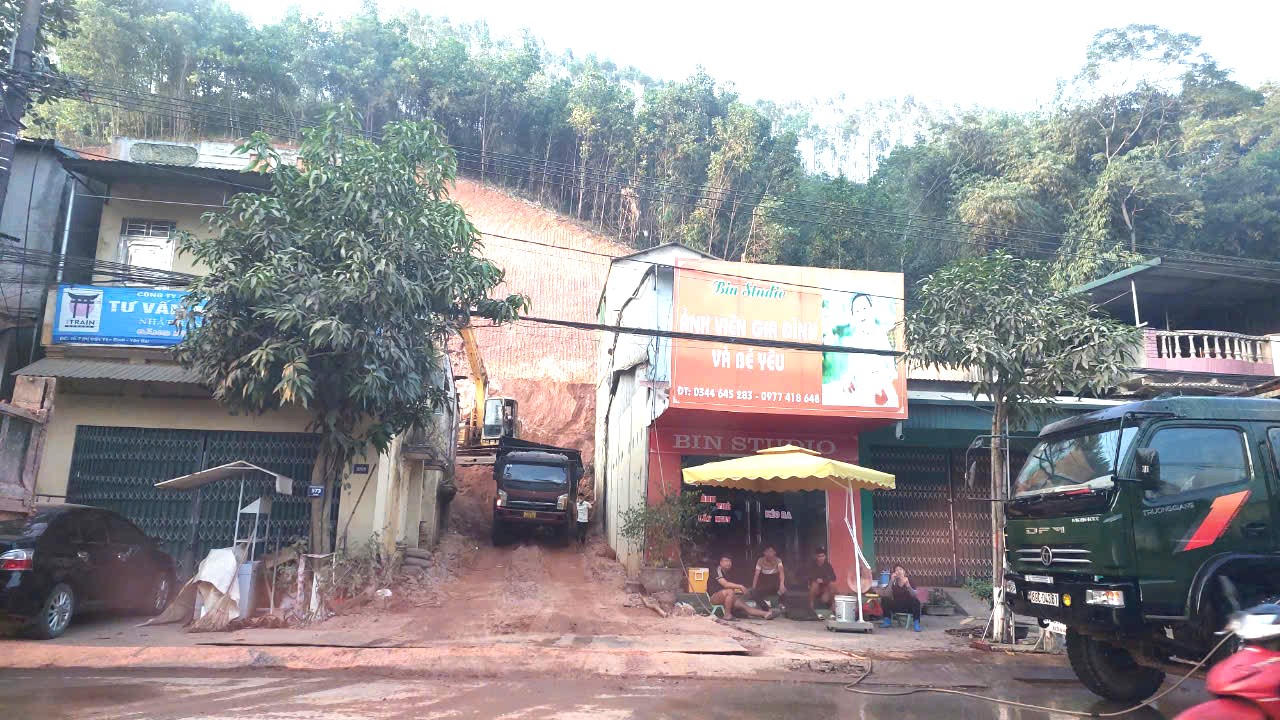 Yên Bái tạm dừng việc đào, đổ, vận chuyển đất