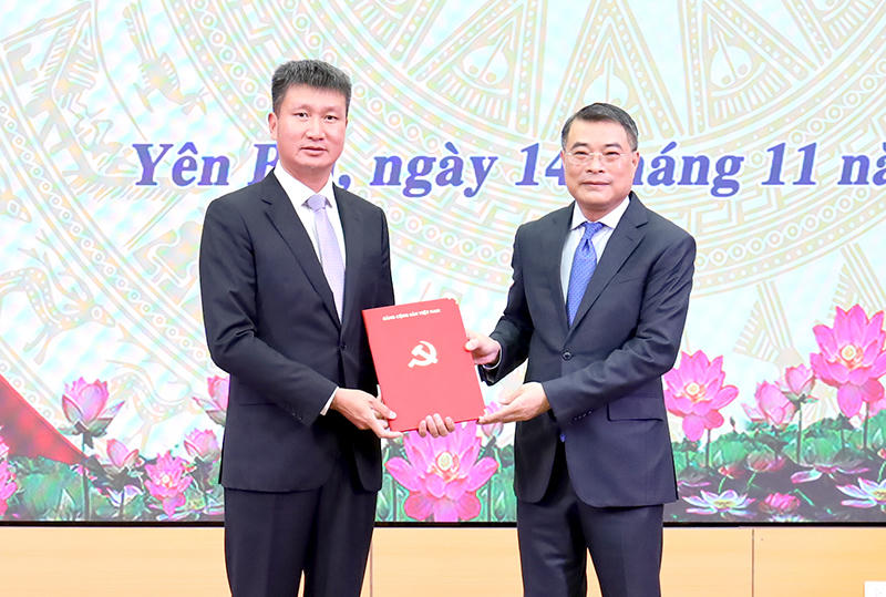 Công bố quyết định chuẩn y Bí thư Tỉnh uỷ Yên Bái