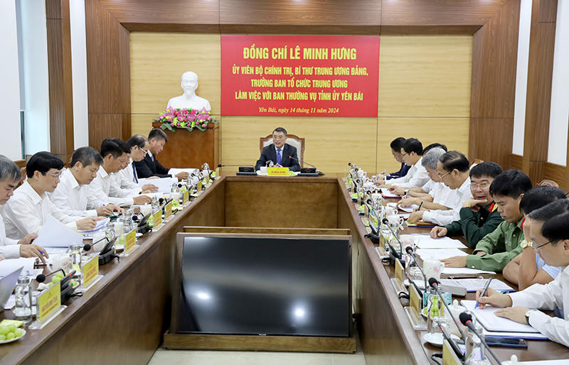 Công bố quyết định chuẩn y Bí thư Tỉnh uỷ Yên Bái