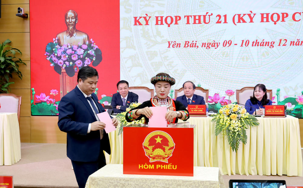 Nguyễn Tuấn Anh làm Chủ tịch UBND tỉnh Yên Bái