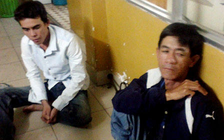 Trinh sát bắt hai "con nghiện" có nhiều tiền án