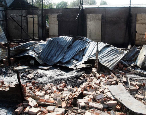 Kinh hoàng lửa đánh sập khu chợ cùng hàng chục nhà trọ ở Long An