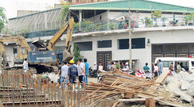 Phát hiện xác người chết trong tình lõa thể