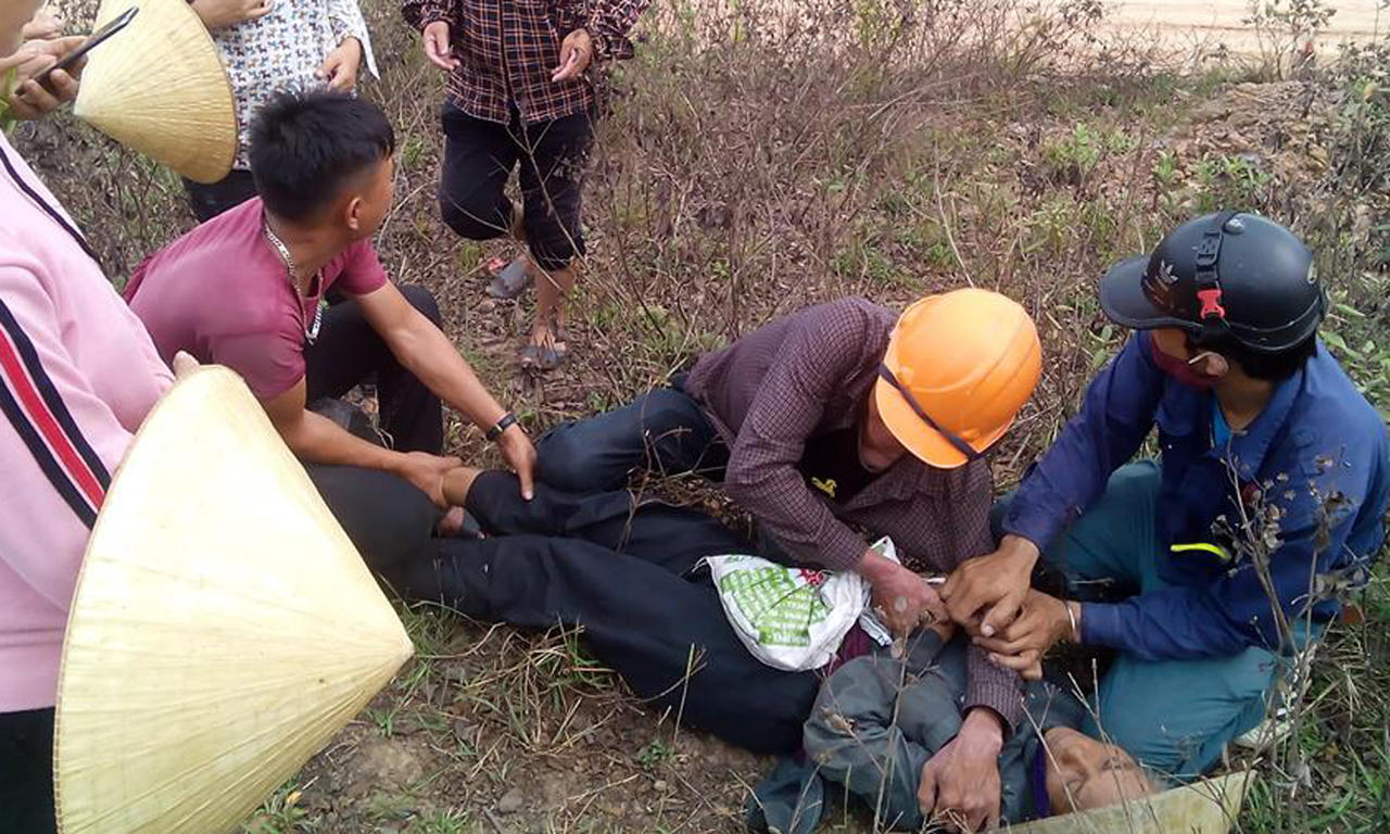 Hàng chục ngôi mộ nguy cơ sụt lún vì khai thác đất ồ ạt tại Hà Tĩnh