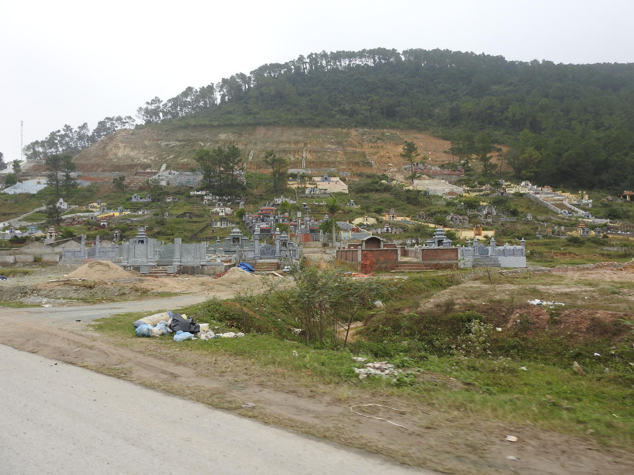 Nghệ An: Một cán bộ xã bị khởi tố tội nhận hối lộ