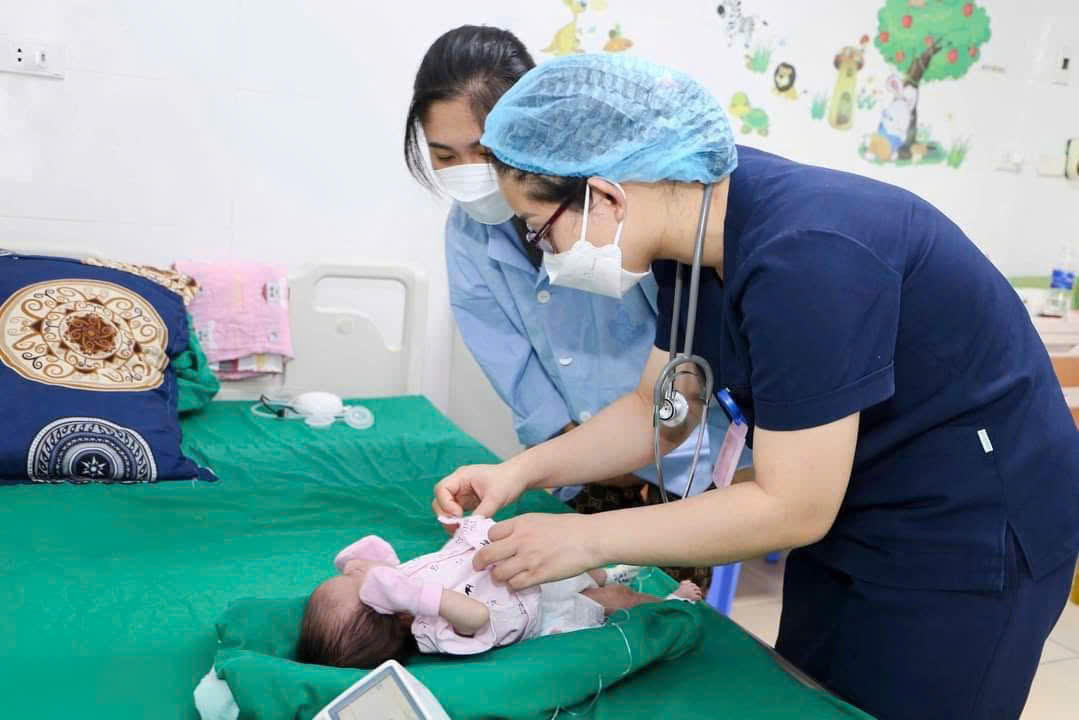 Những 'bóng hồng' mang sứ mệnh đặc biệt