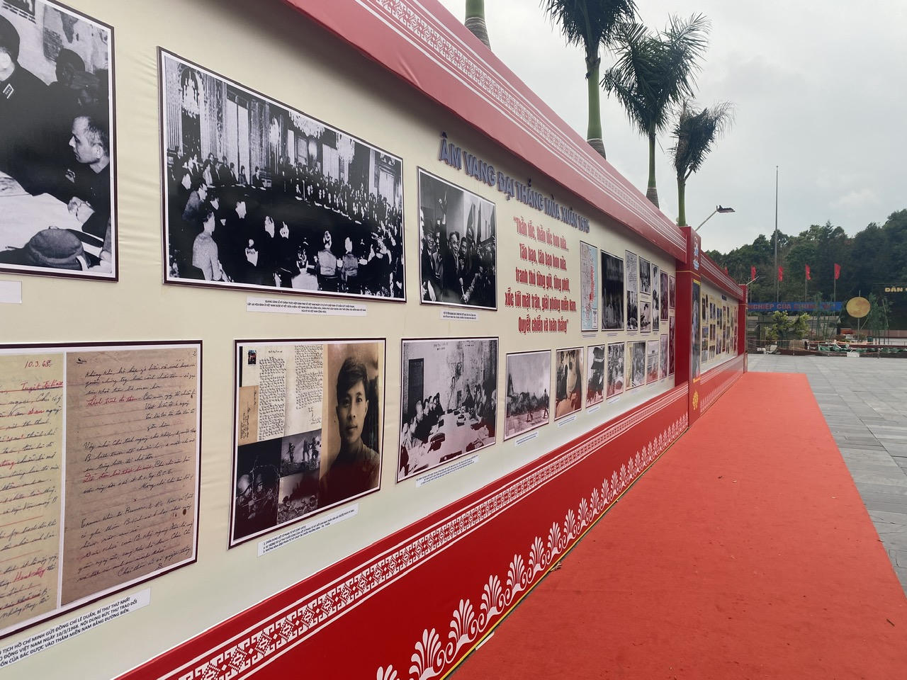 Những hình ảnh xúc động tại chuyên đề '50 năm thống nhất và khát vọng vươn mình'