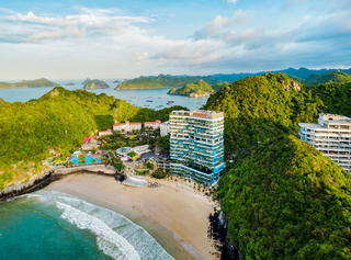 Tưng bừng Flamingo Cát Bà Beach Resort ngày đầu đón khách 