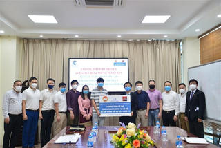 Quỹ Steve Bùi và Những người bạn chia sẻ khó khăn cùng lưu học sinh Lào tại trường Đại học Điện lực 