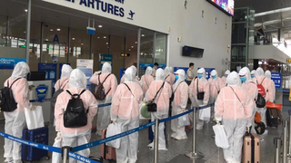 Từ ngày 1/1/2022: Nghiêm cấm thu tiền môi giới của người lao động đi làm việc ở nước ngoài 