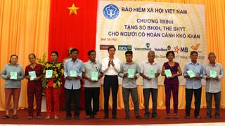 Bảo hiểm xã hội Việt Nam 'gieo mầm an sinh' tại Hậu Giang