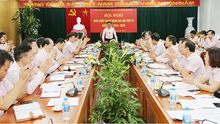 Ngân hàng Chính sách xã hội: Tích cực đôn đốc sơ kết 05 năm thực hiện Chỉ thị số 40 